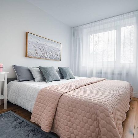 New Luxury 3Br Apartment In Old Town, Free Parking Haapsalu Εξωτερικό φωτογραφία