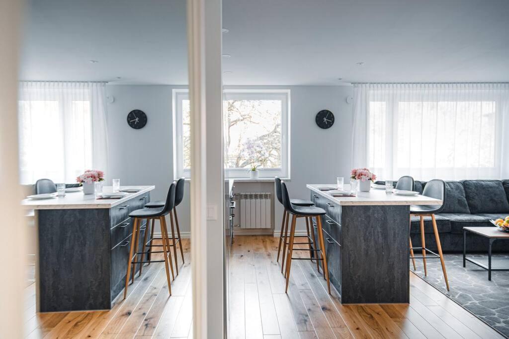New Luxury 3Br Apartment In Old Town, Free Parking Haapsalu Εξωτερικό φωτογραφία