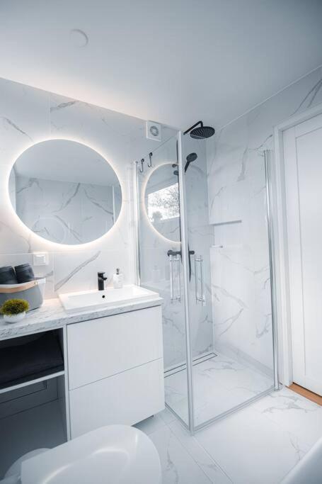 New Luxury 3Br Apartment In Old Town, Free Parking Haapsalu Εξωτερικό φωτογραφία